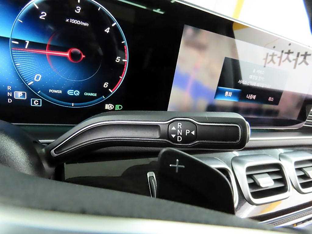 Mercedes Benz GLE Class - Vista 10