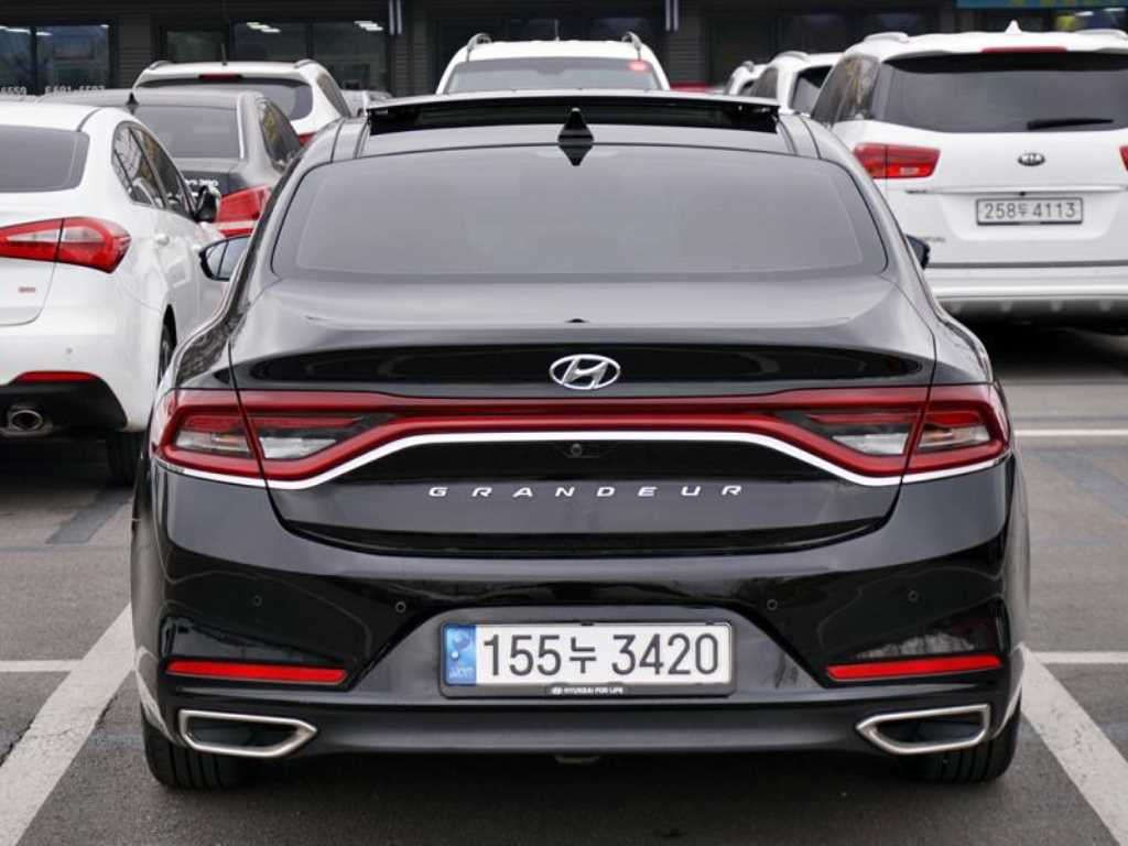 HYUNDAI Grandeur - Vista 5