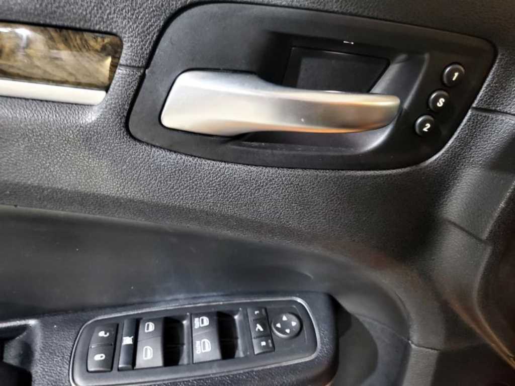 Chrysler 300C - Vista 12