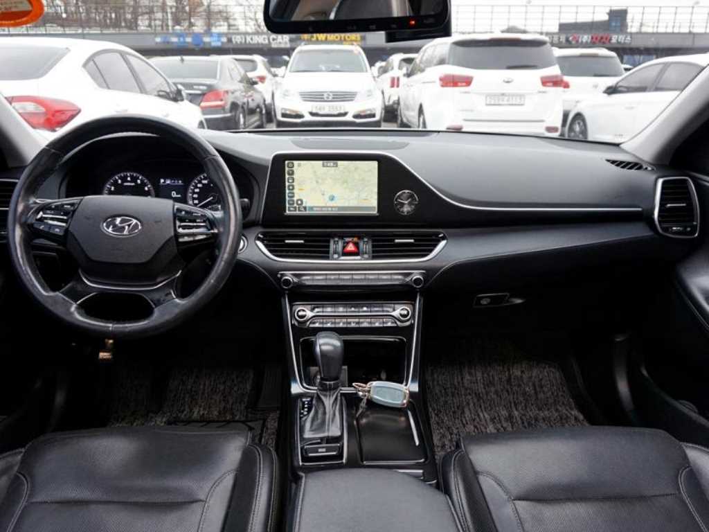 HYUNDAI Grandeur - Vista 8