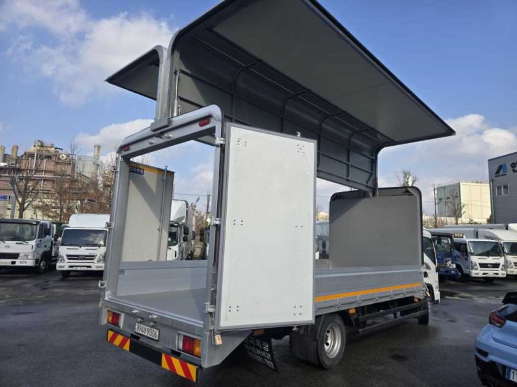 medium and large cargo truck - Vista 8