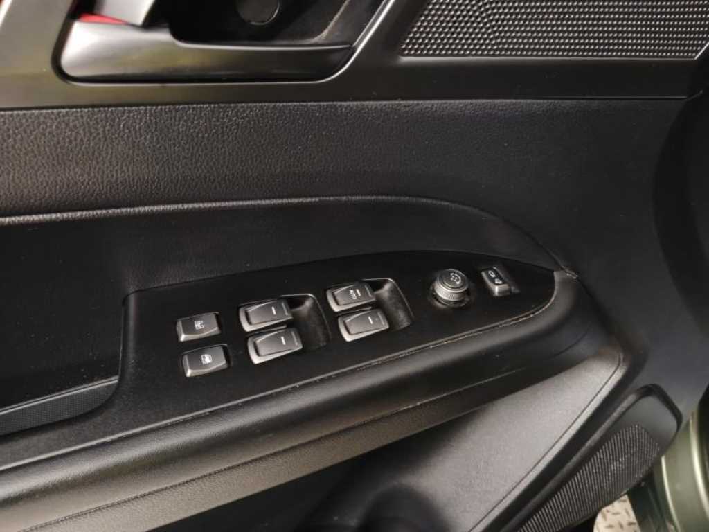 Ssangyong Rexton - Vista 10