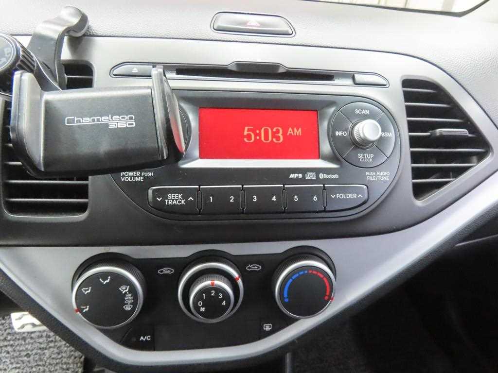 KIA Morning - Vista 11