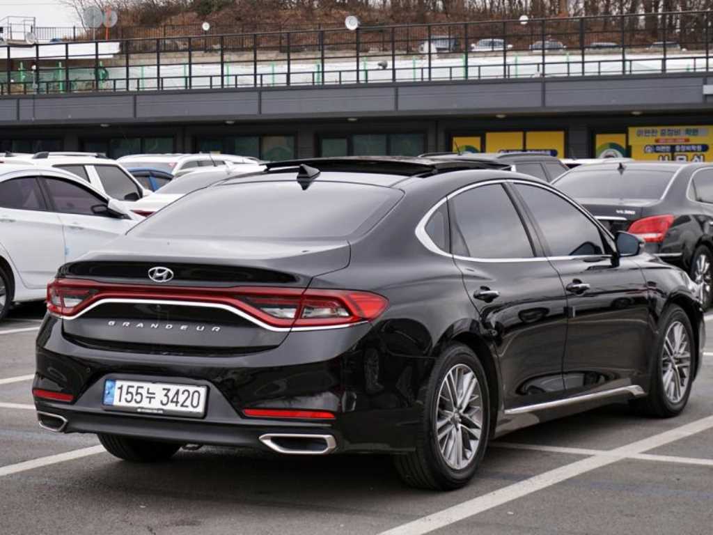 HYUNDAI Grandeur - Vista 4