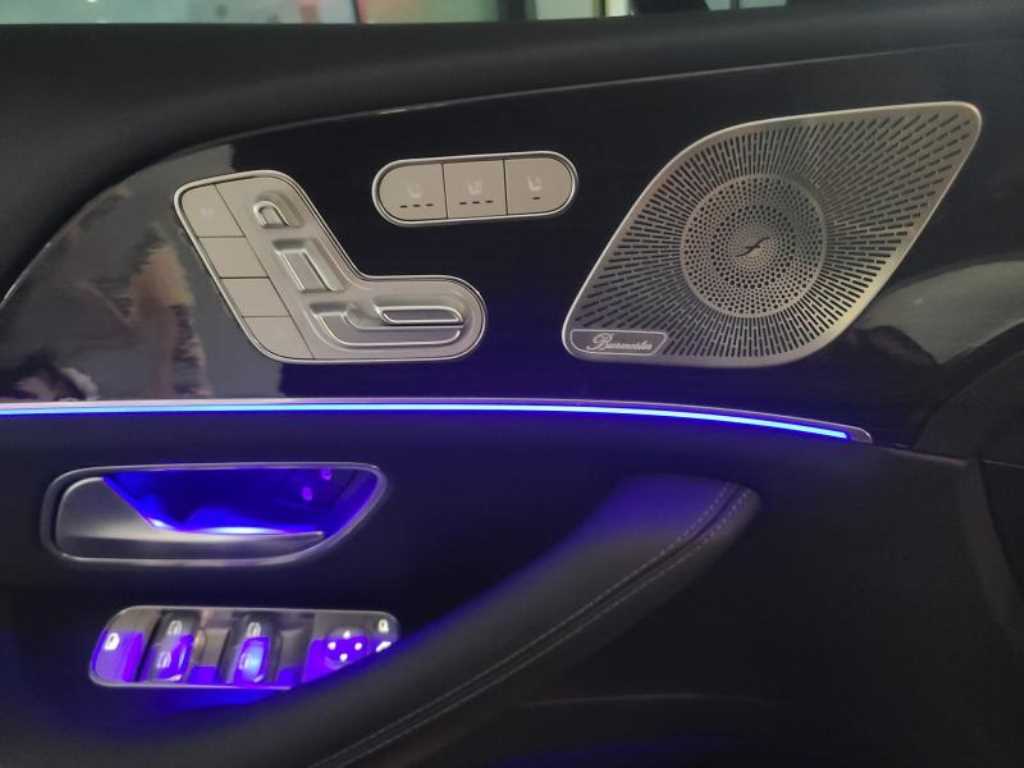 Mercedes Benz GLE Class - Vista 11