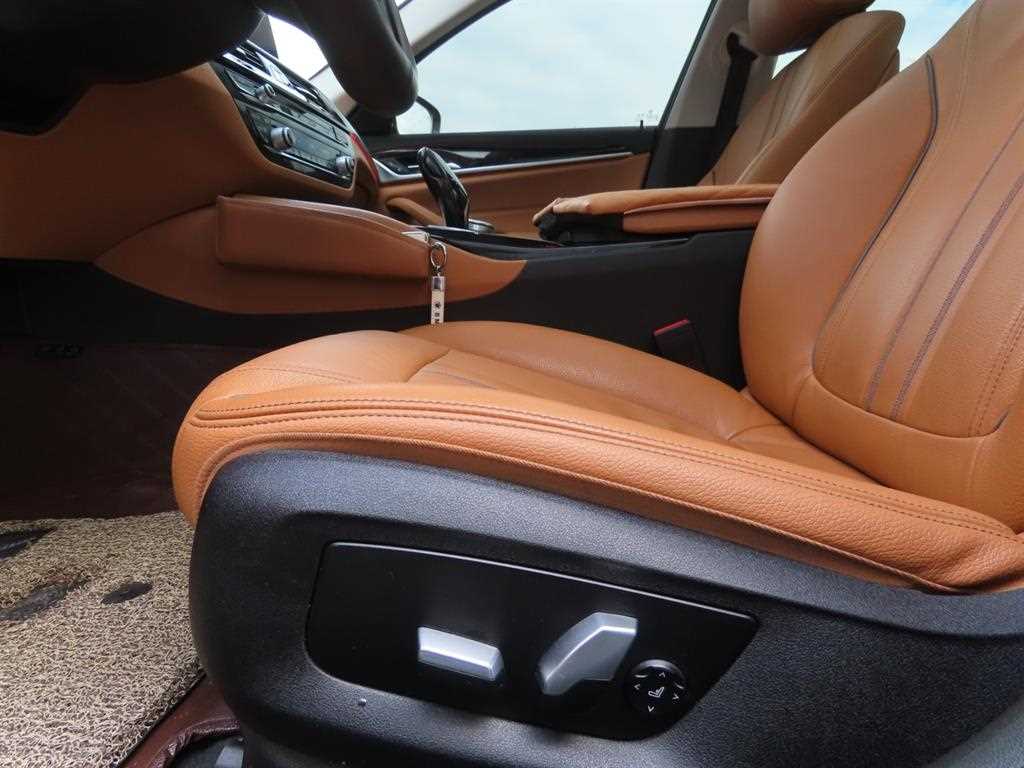 BMW 5 Series 2020 Negro - Importación desde Corea - HF Imports Iquique - Foto 16