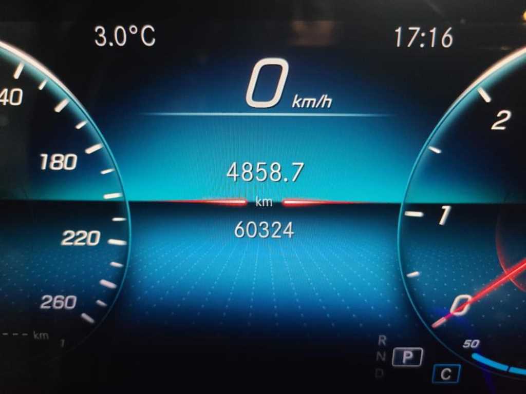 Mercedes Benz GLE Class - Vista 12