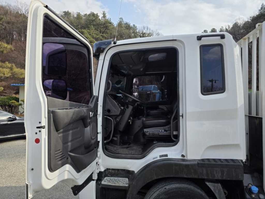 medium and large cargo Cargo - Vista 12