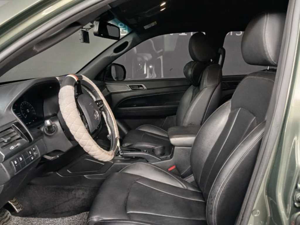 Ssangyong Rexton - Vista 7