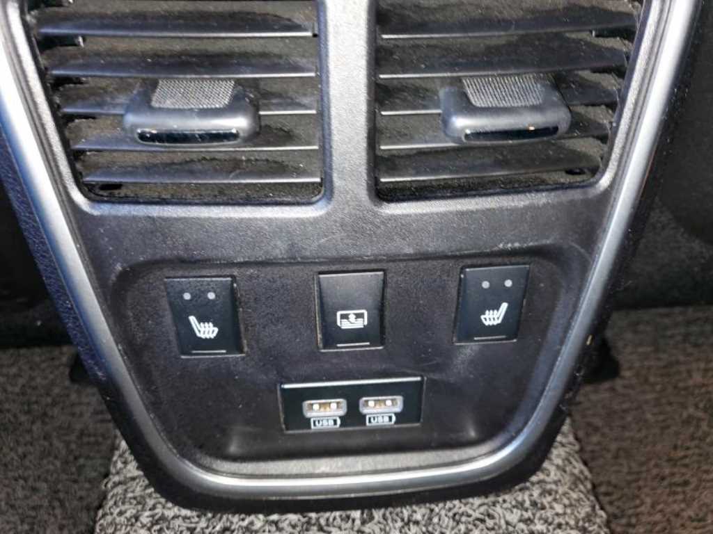 Chrysler 300C - Vista 11