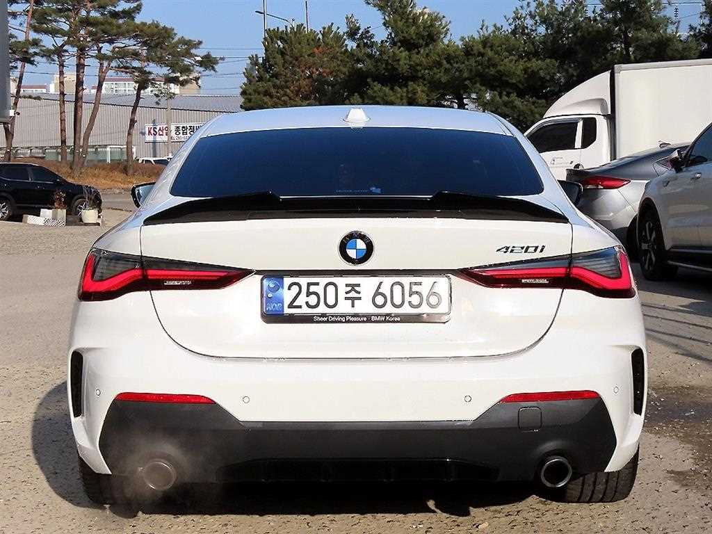 BMW 4 Series - Vista 4