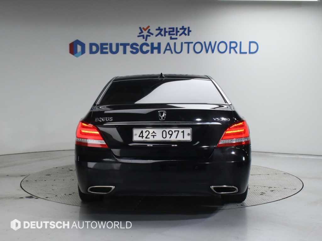 HYUNDAI Equus - Vista 4