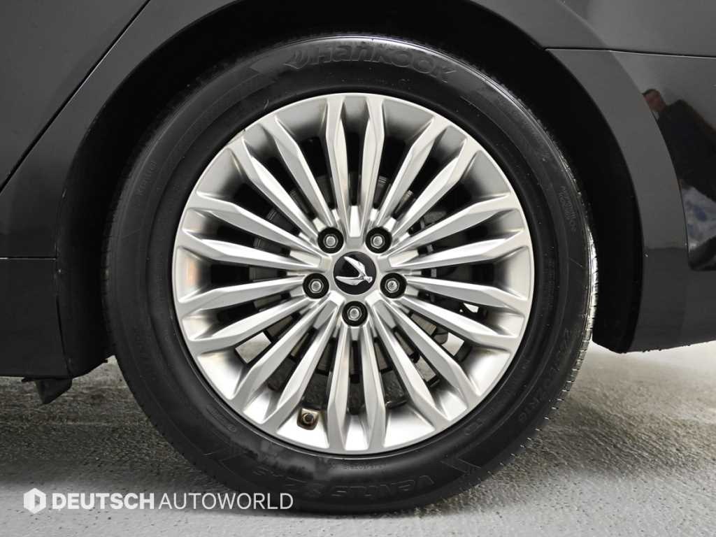 HYUNDAI Equus - Vista 5