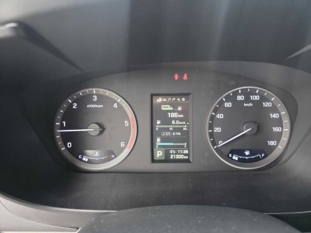 HYUNDAI Solati - Vista 6