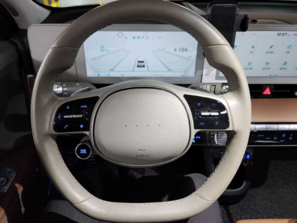 HYUNDAI Ioniq 5 - Vista 8