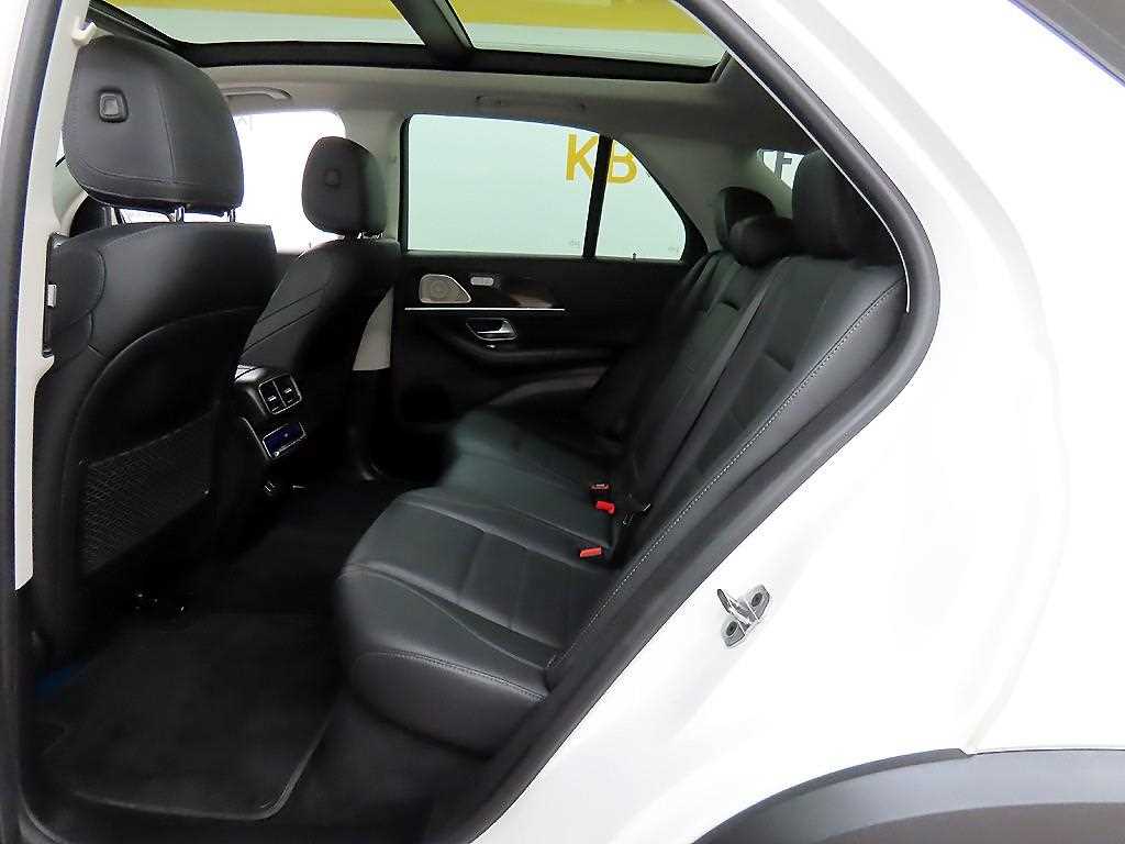 Mercedes Benz GLE Class - Vista 6