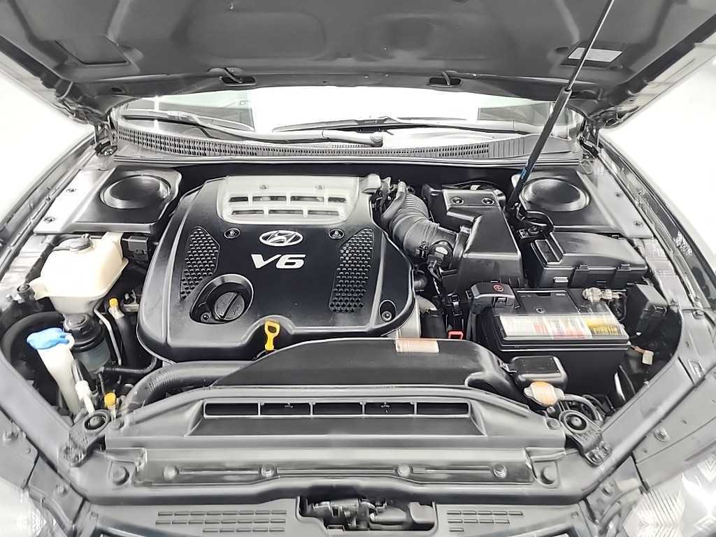 HYUNDAI Grandeur - Vista 5