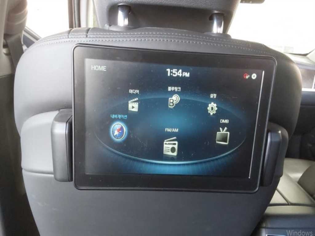 HYUNDAI Genesis - Vista 8