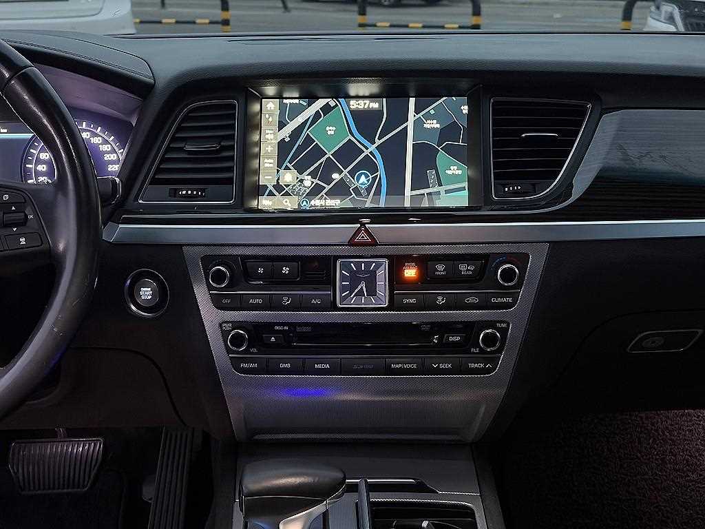 Genesis G80 - Vista 10