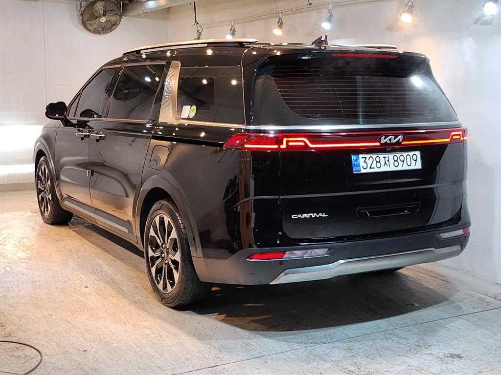 KIA Carnival - Vista 4