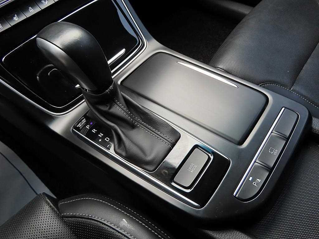 HYUNDAI Grandeur - Vista 10