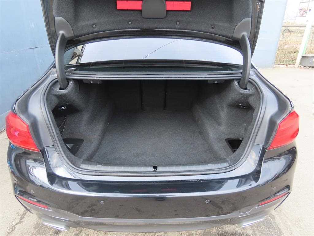 BMW 5 Series - Vista 5