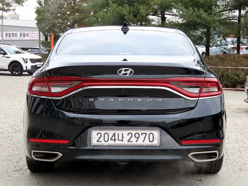 HYUNDAI Grandeur - Vista 4