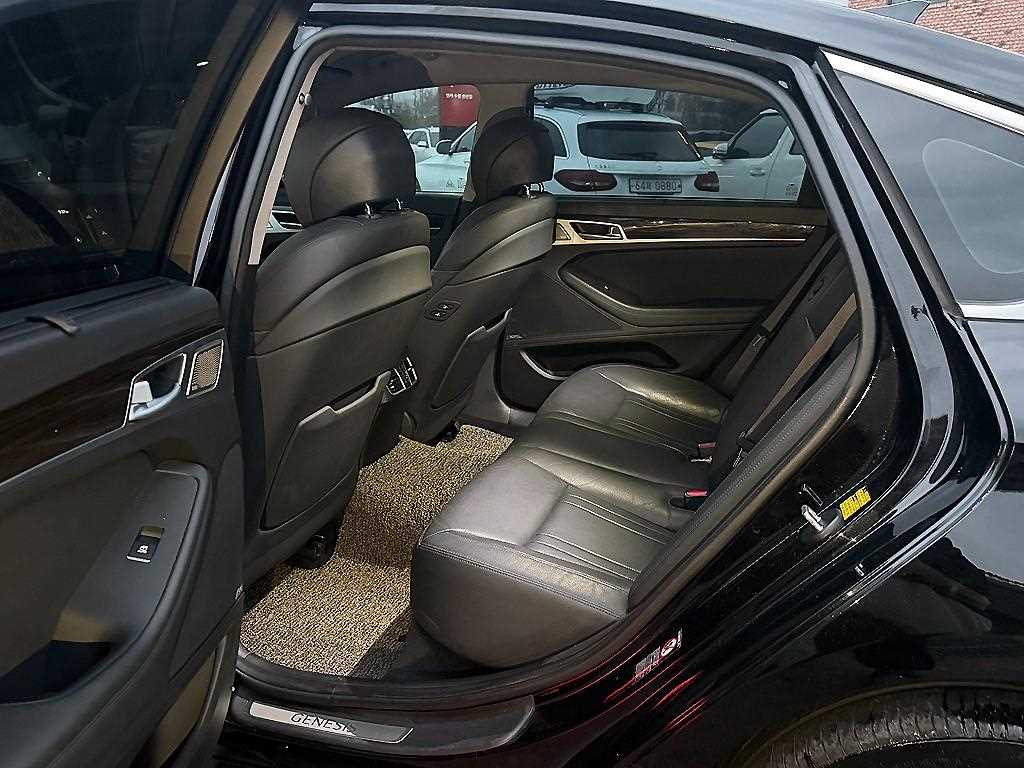 Genesis G80 - Vista 7