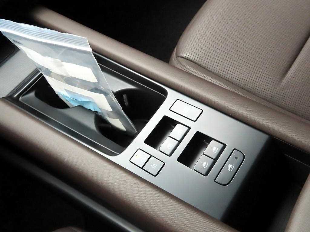 HYUNDAI Ioniq 6 - Vista 11