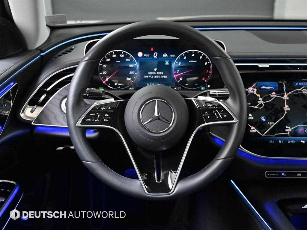 Mercedes Benz E class - Vista 12