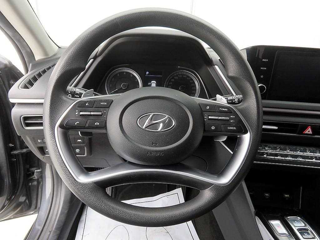 HYUNDAI Sonata - Vista 9