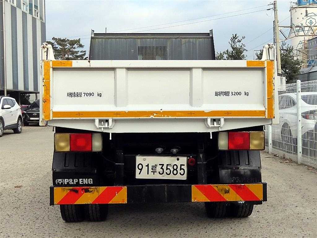 medium and large cargo dump - Vista 4