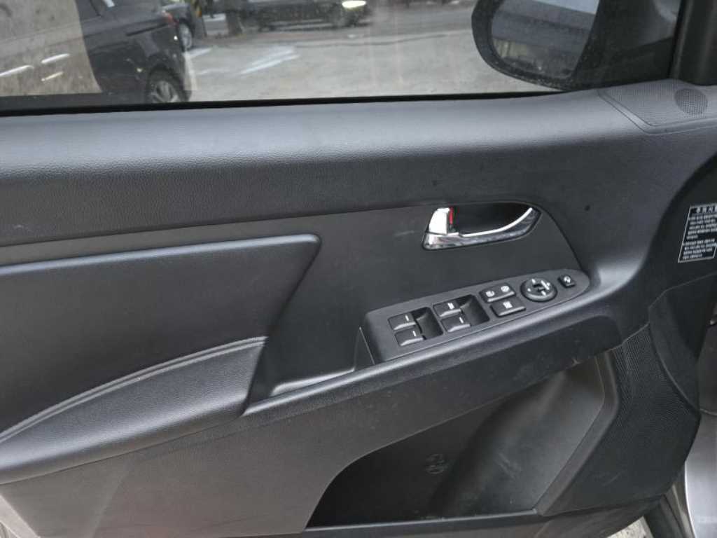 KIA Sportage - Vista 5