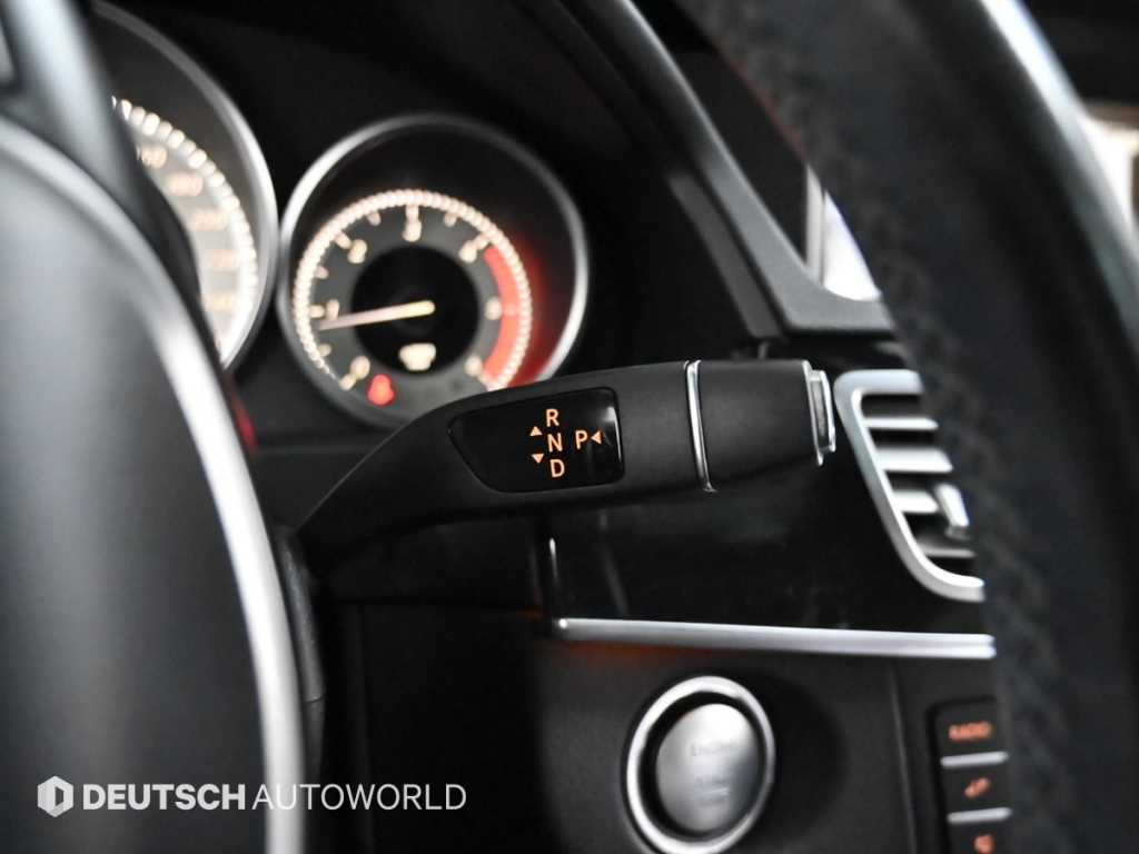 Mercedes Benz E class - Vista 9