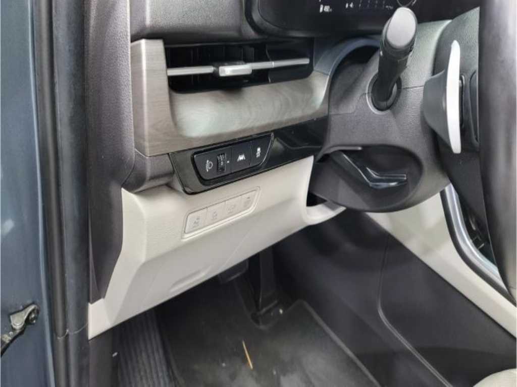KIA Carnival - Vista 8
