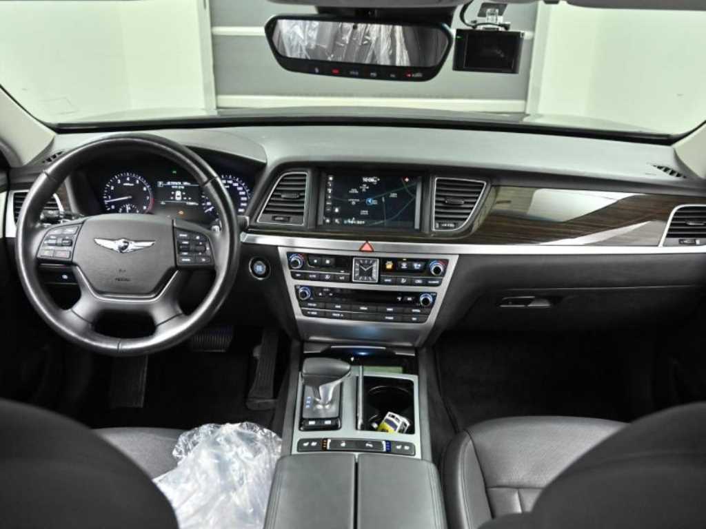 Genesis G80 - Vista 7