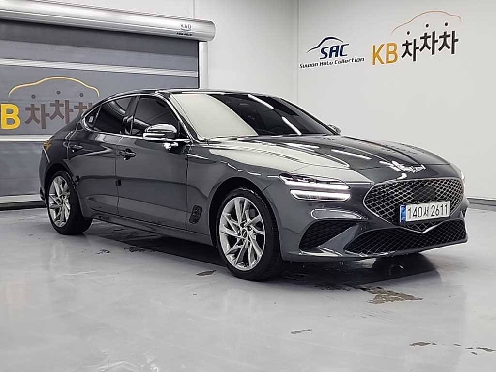 Genesis G70 - Vista 4