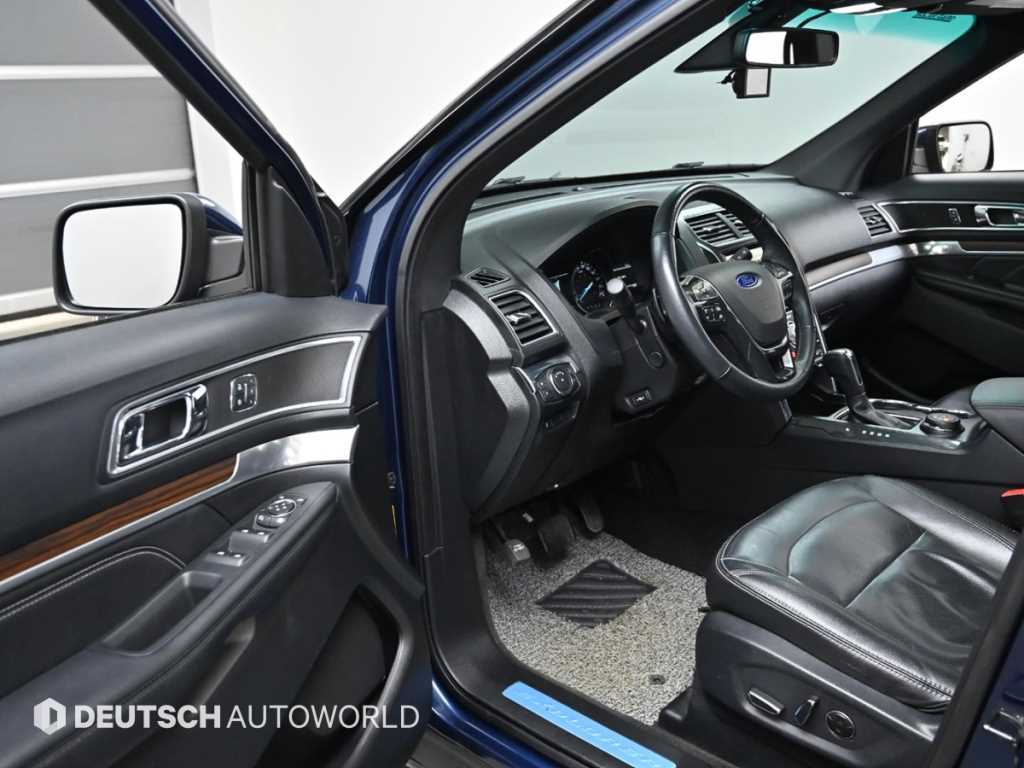 Ford Explorer - Vista 11