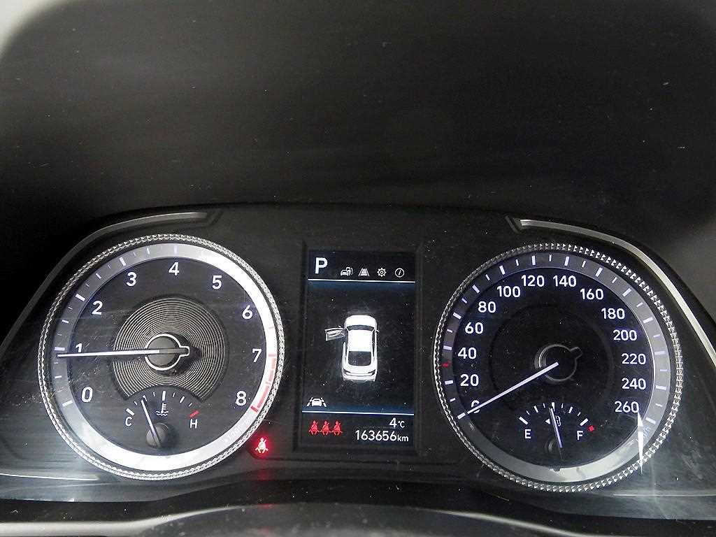 HYUNDAI Sonata - Vista 11