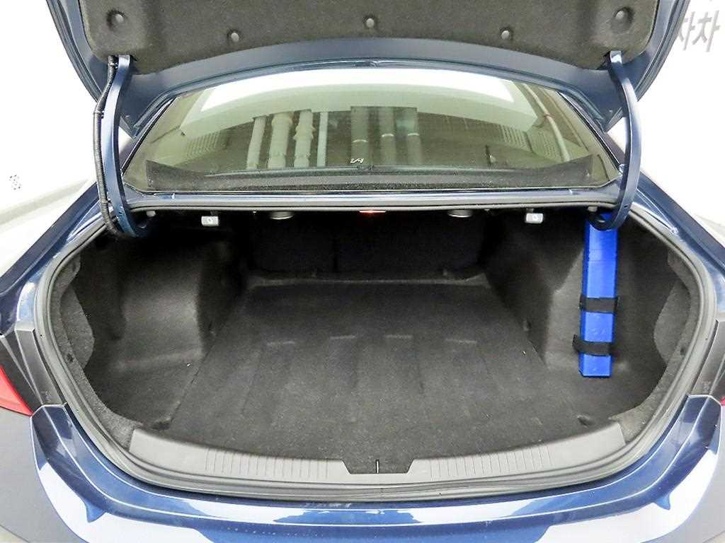 Chevrolet Malibu - Vista 5