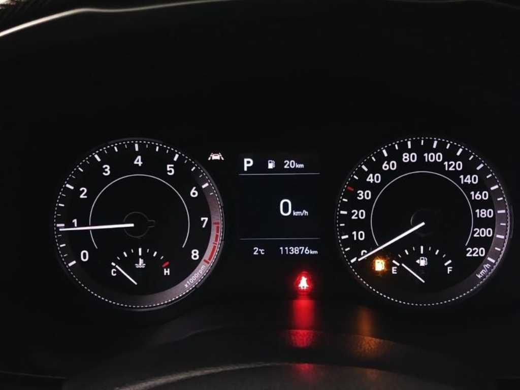 HYUNDAI Venue - Vista 10