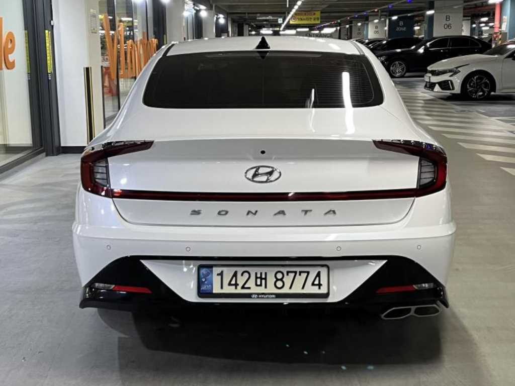 HYUNDAI Sonata - Vista 6