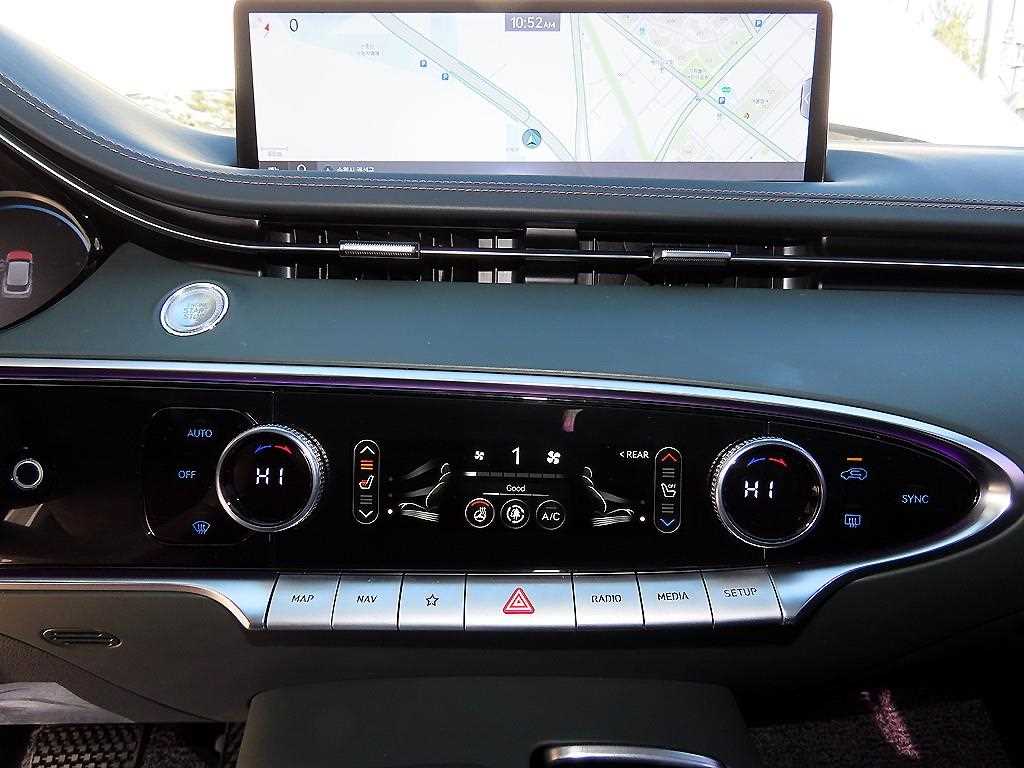 Genesis GV70 - Vista 12