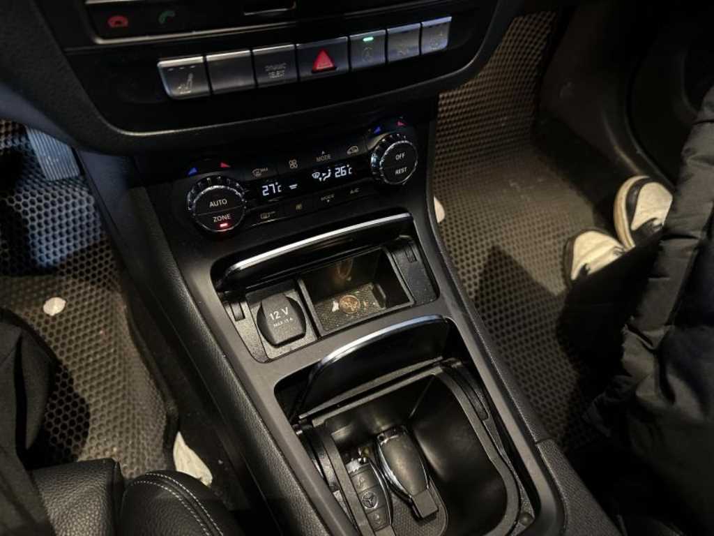 Mercedes Benz B Class (MY B) - Vista 7