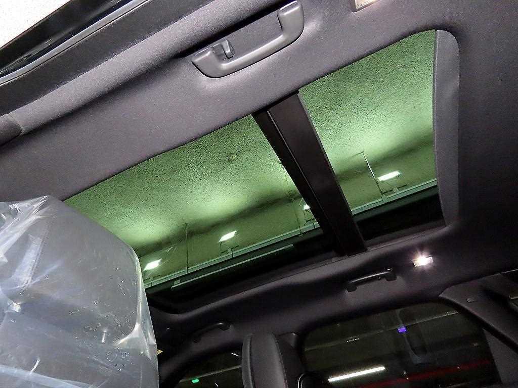 Land Rover Range Rover Bella 2025 Negro - Importación desde Corea - HF Imports Iquique - Foto 15