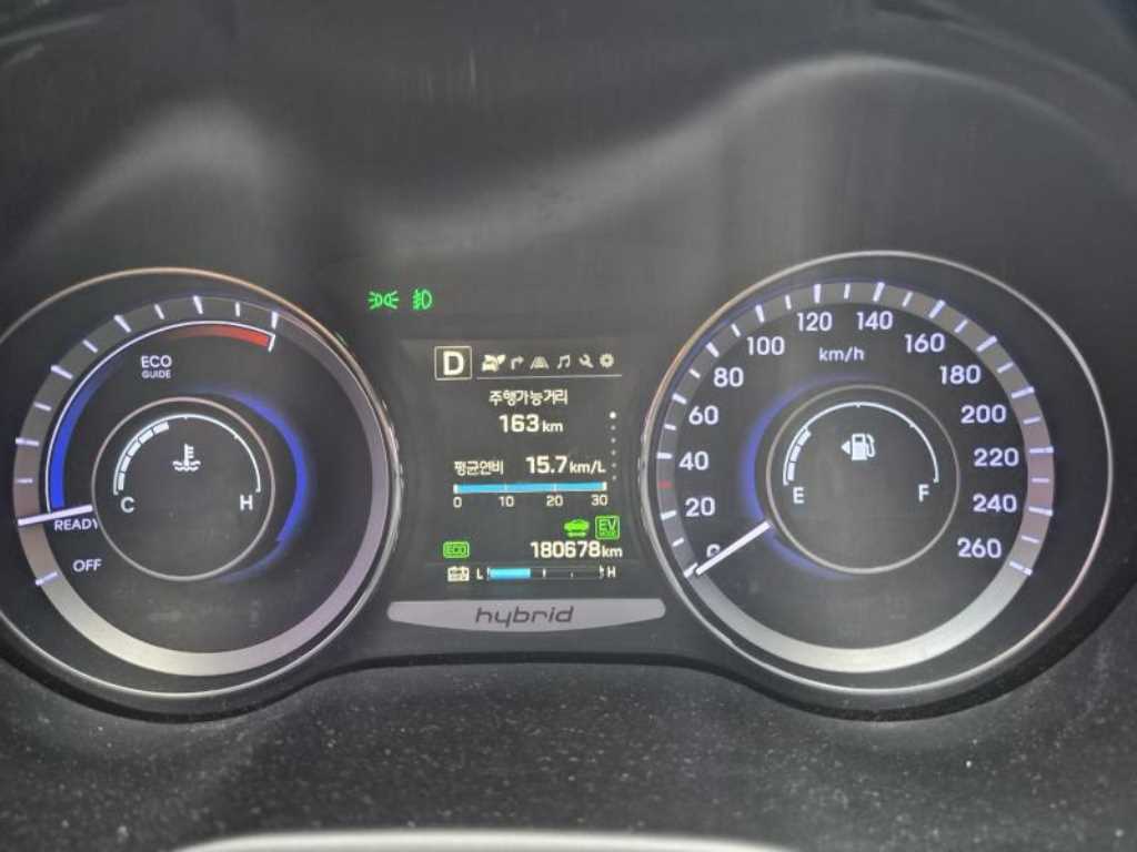 HYUNDAI Grandeur - Vista 9