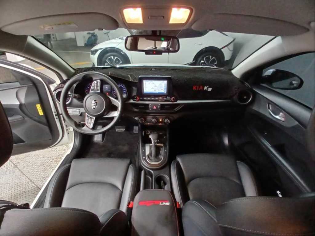 KIA K3 - Vista 6