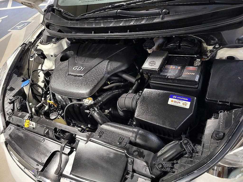 HYUNDAI Avante 2012 Blanco - Importación desde Corea - HF Imports Iquique - Foto 18