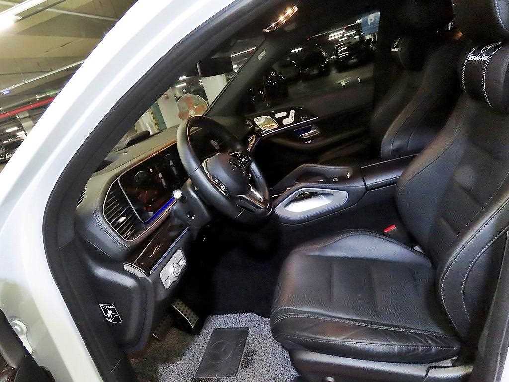 Mercedes Benz GLE Class - Vista 6