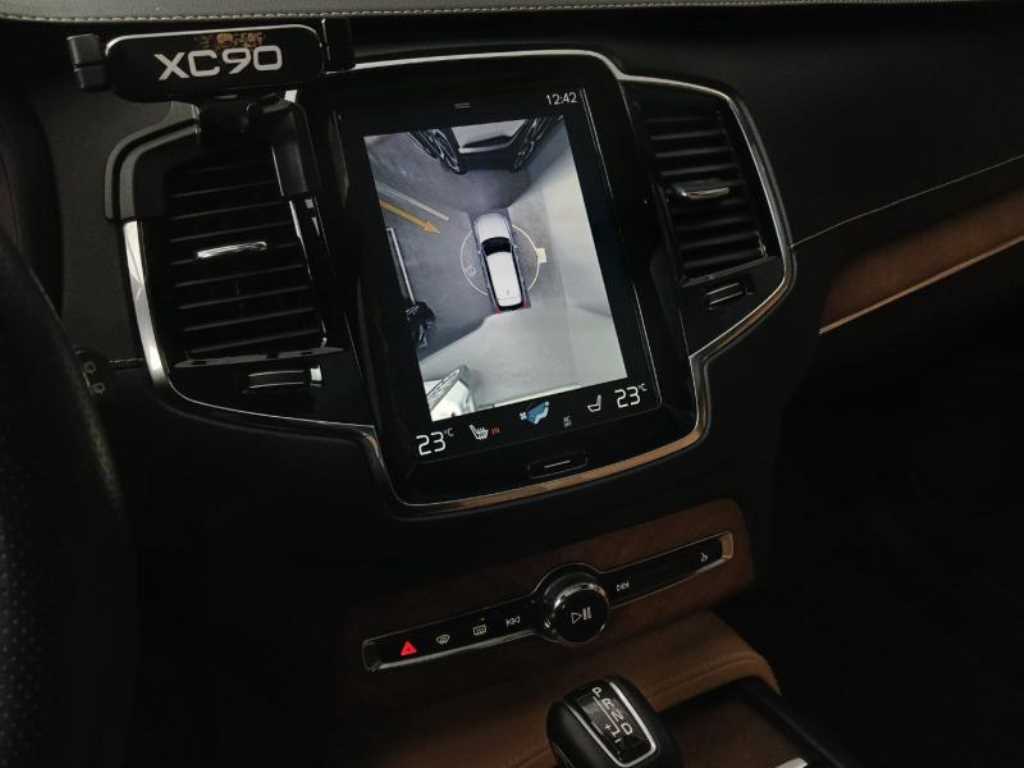 Volvo XC90 - Vista 11